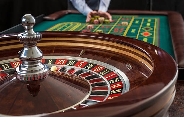 2D Number Game draw interface showing number selection and scheduled draw times on padi777